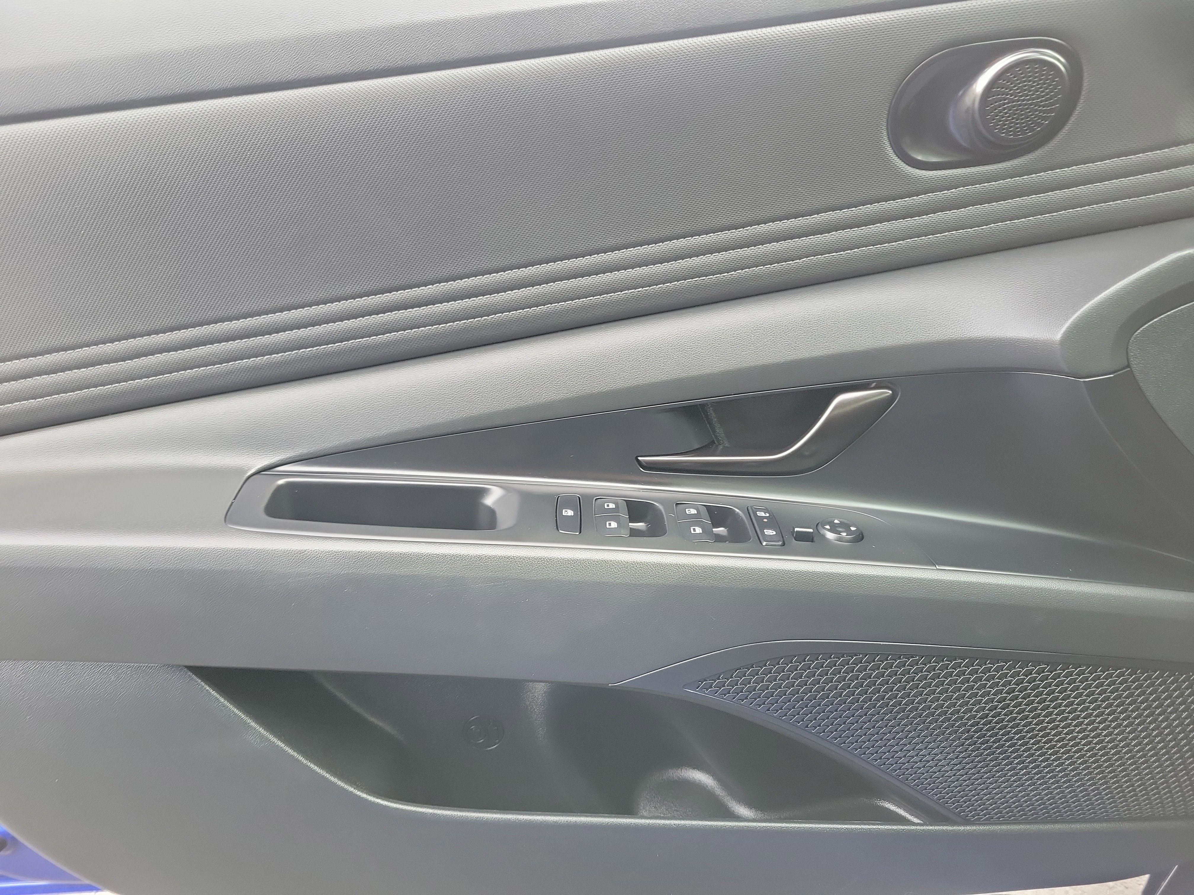 Certified 2025 Hyundai Elantra Sport image 20