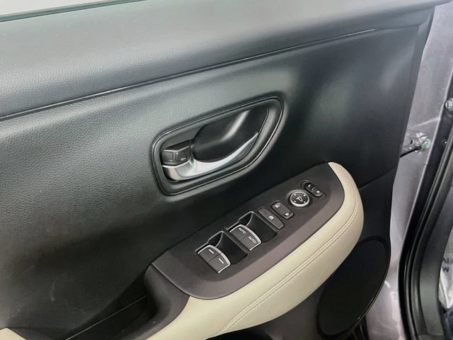 Certified 2025 Honda HR-V EX-L image 15