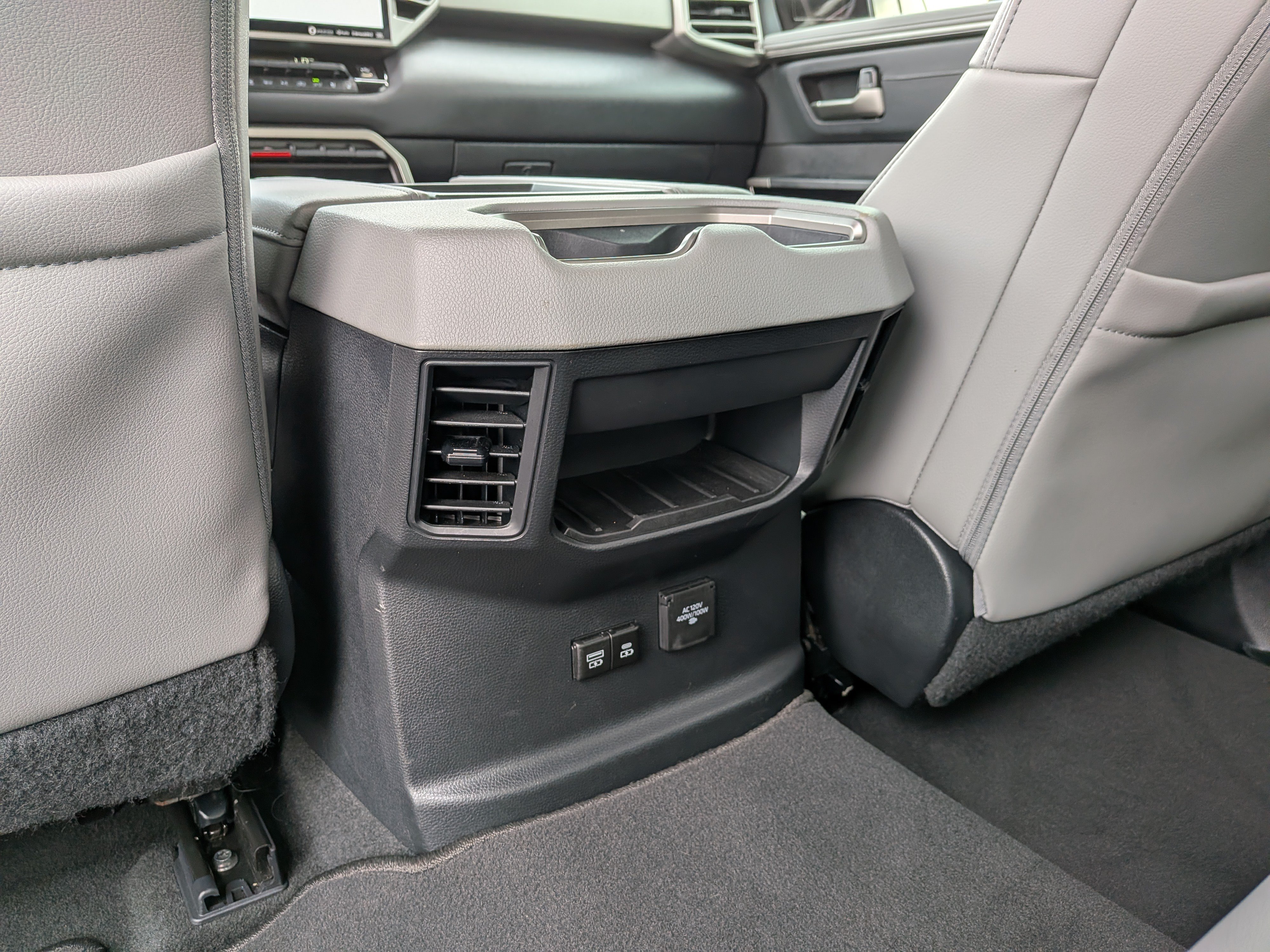 Used 2024 Toyota Tundra Limited AWD/4WD image 24