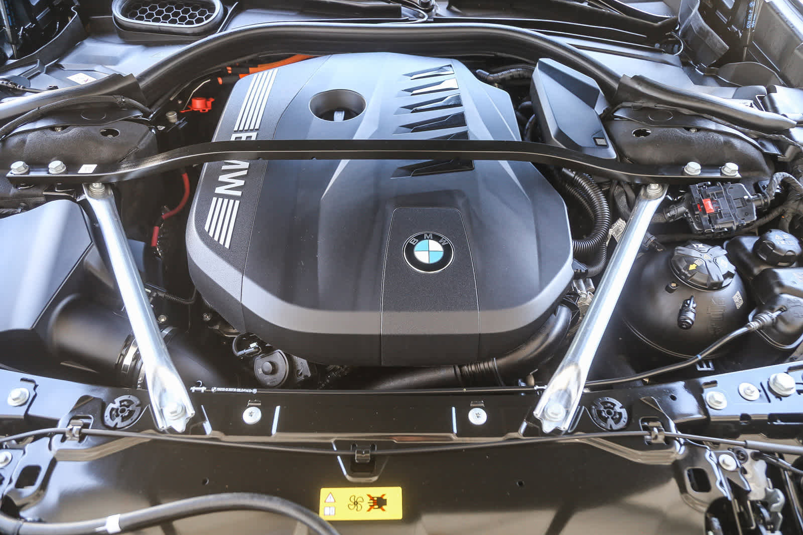 Used 2026 BMW 750e xDrive w/ Premium Package image 23