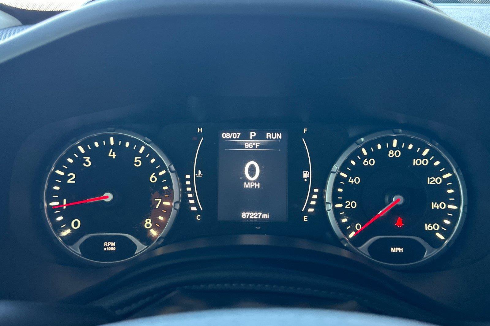 Used 2016 Jeep Renegade Latitude FWD image 24