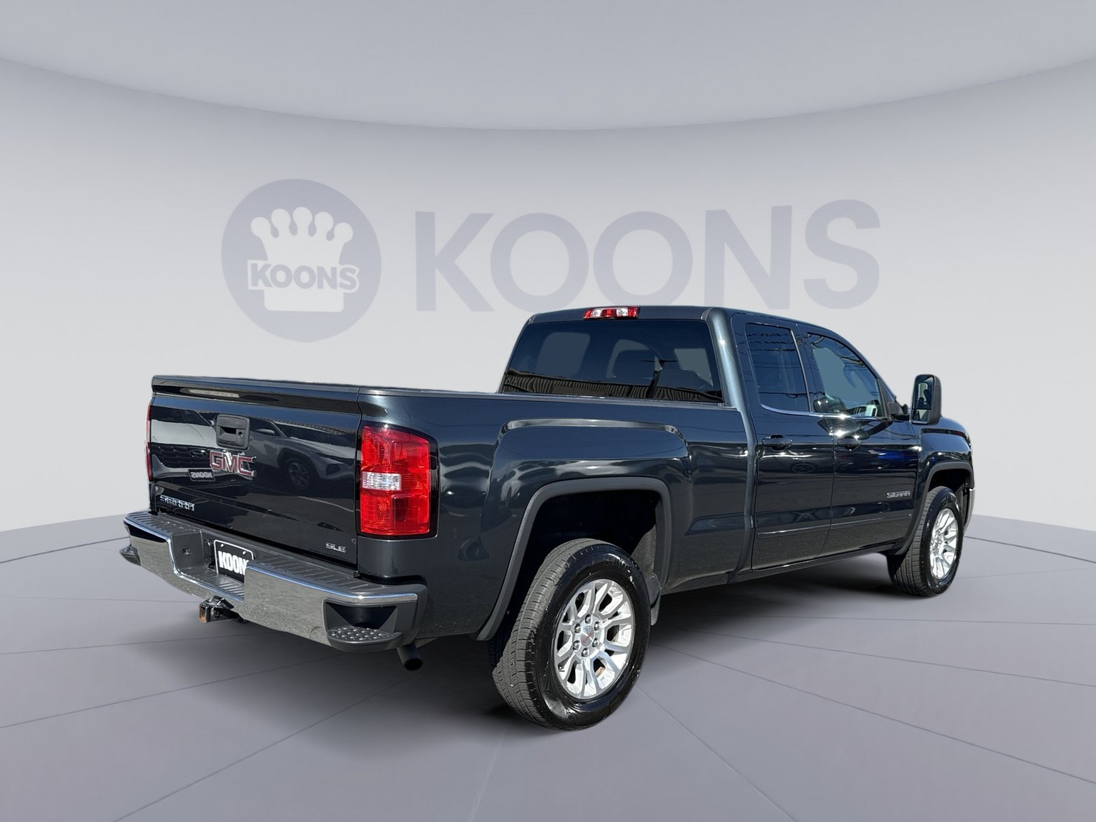 Used 2018 GMC Sierra 1500 SLE w/ SLE Value Package AWD/4WD image 7