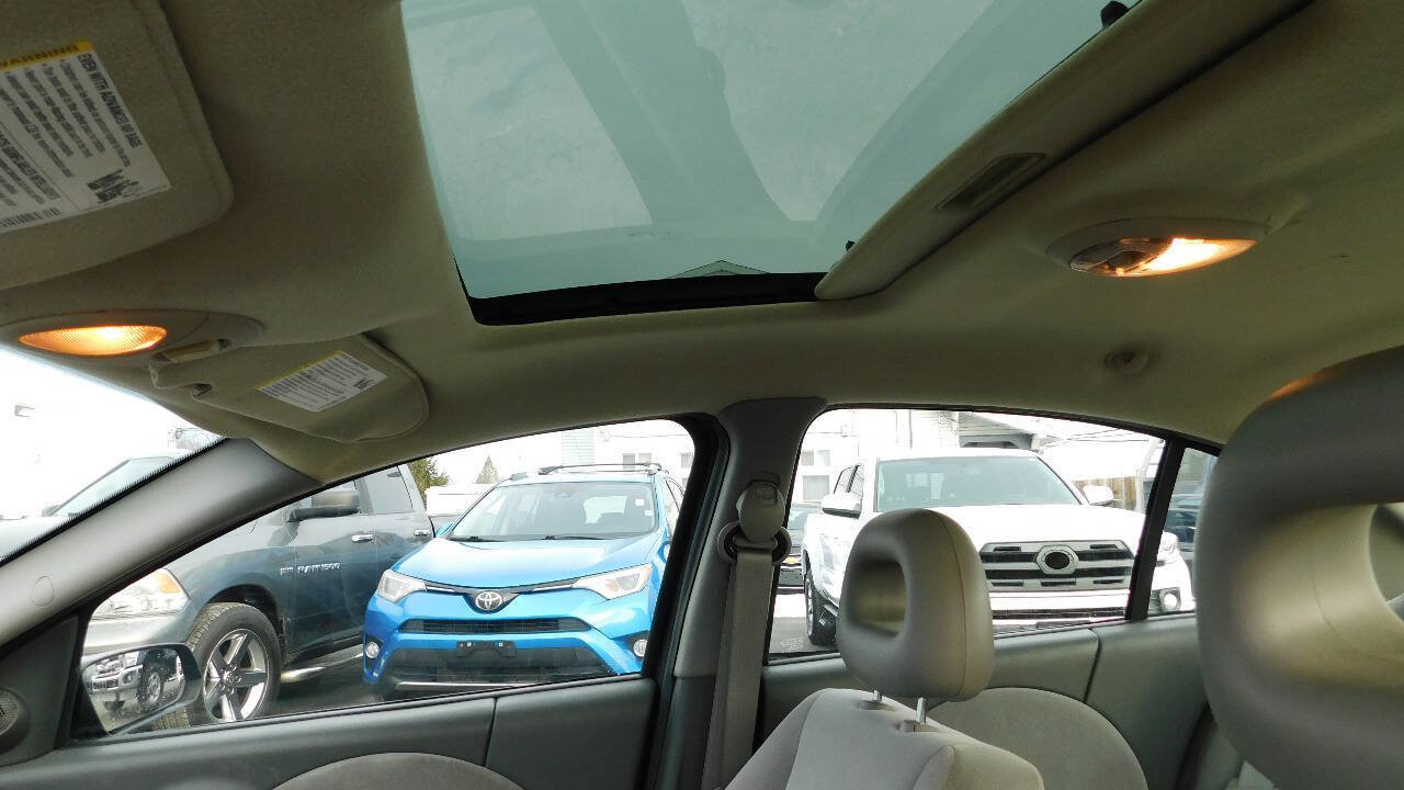 Used 2006 Saturn ION Level 3 w/ Sun & Sound Pkg FWD image 13