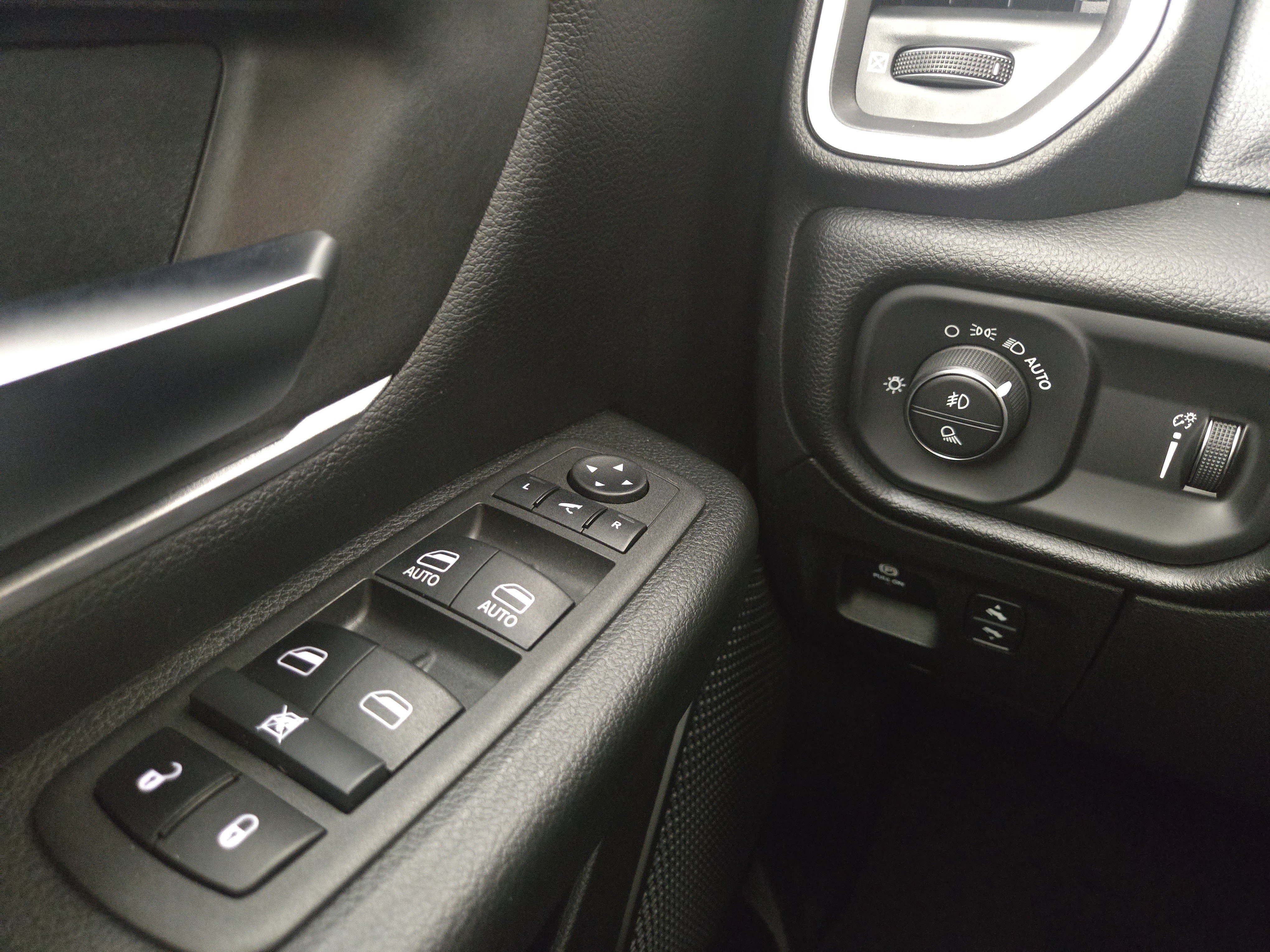 Certified 2022 RAM 1500 Big Horn image 32
