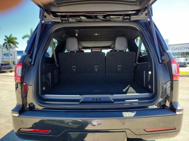 Certified 2020 Lincoln Navigator L Reserve w/ Luxury Package AWD/4WD image 12