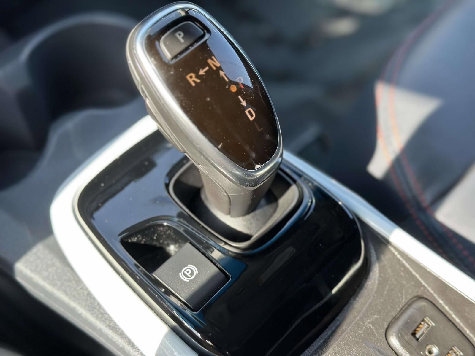 Certified 2020 Chevrolet Bolt Premier w/ Infotainment Package image 13