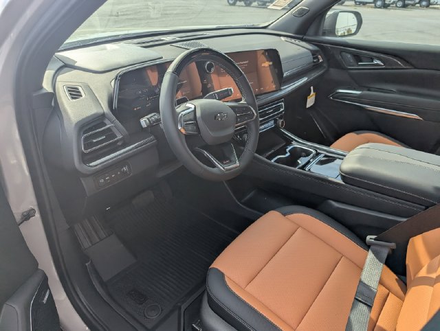 New 2027 Chevrolet Traverse Z71 w/ Enhanced Driving Package AWD/4WD image 13