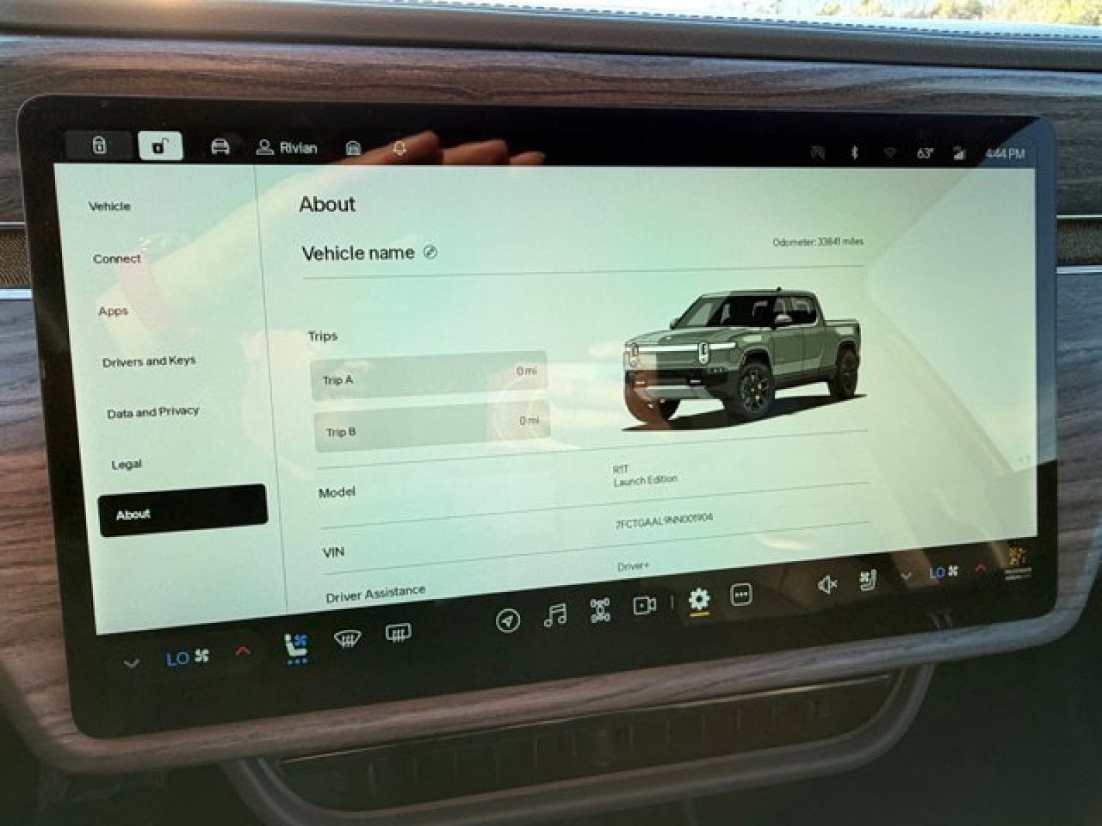 Used 2022 Rivian R1T Launch Edition image 25