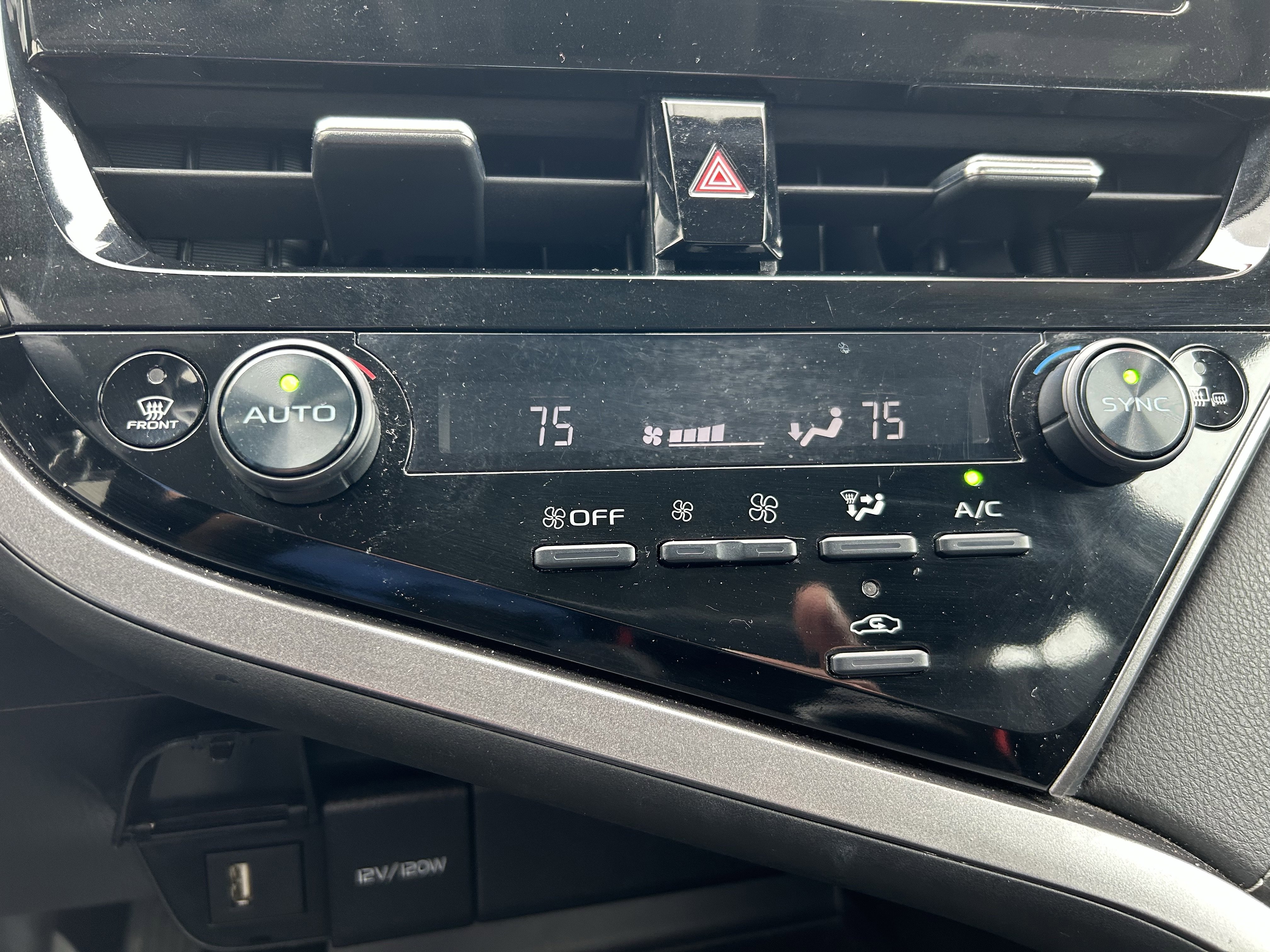Certified 2024 Toyota Camry SE FWD image 25