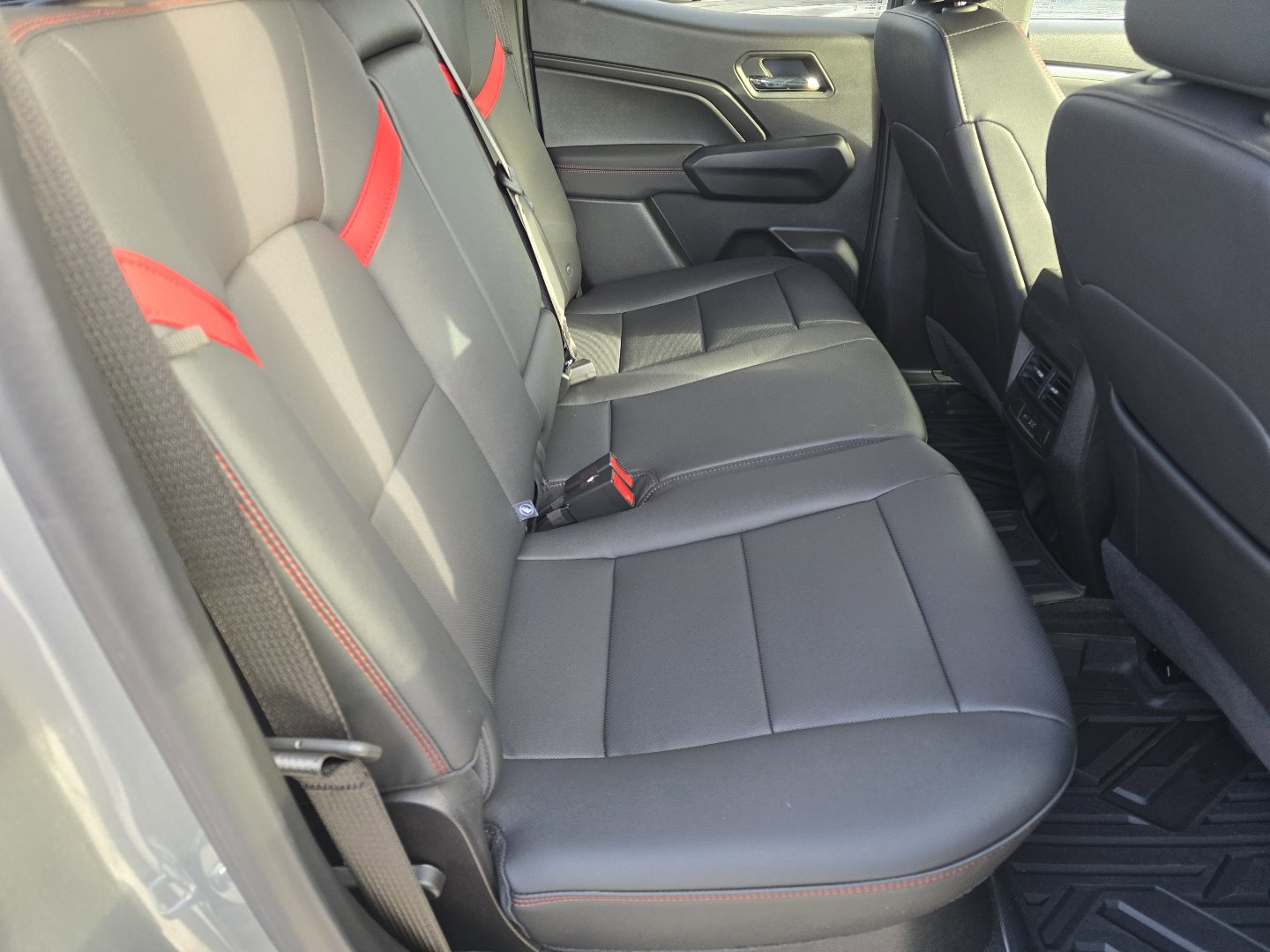 New 2025 Chevrolet Colorado Z71 w/ Technology Package image 12