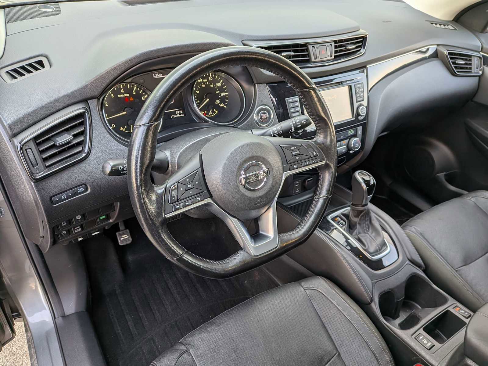 Used 2017 Nissan Rogue Sport SL w/ SL Premium Package image 14