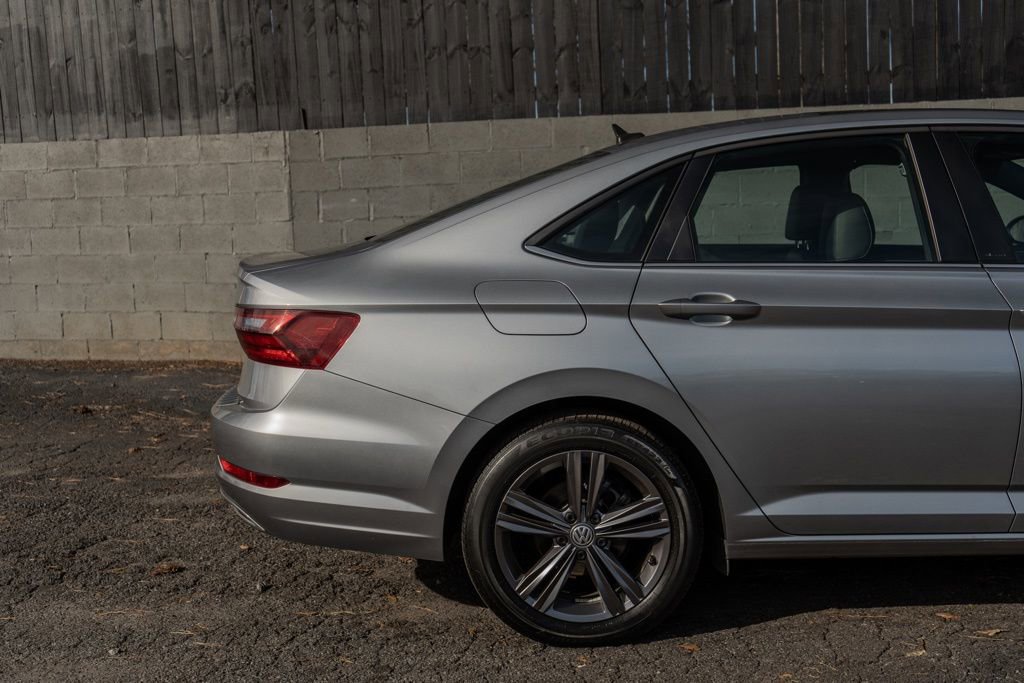 Used 2021 Volkswagen Jetta R-Line w/ R-Line Cold Weather Package image 8