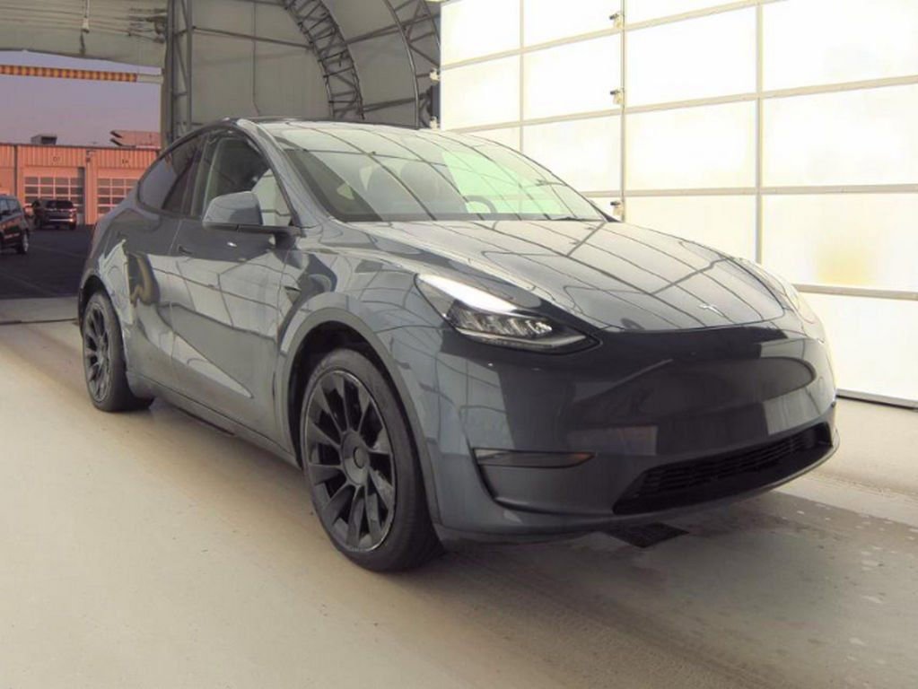 Used 2023 Tesla Model Y Long Range image 4