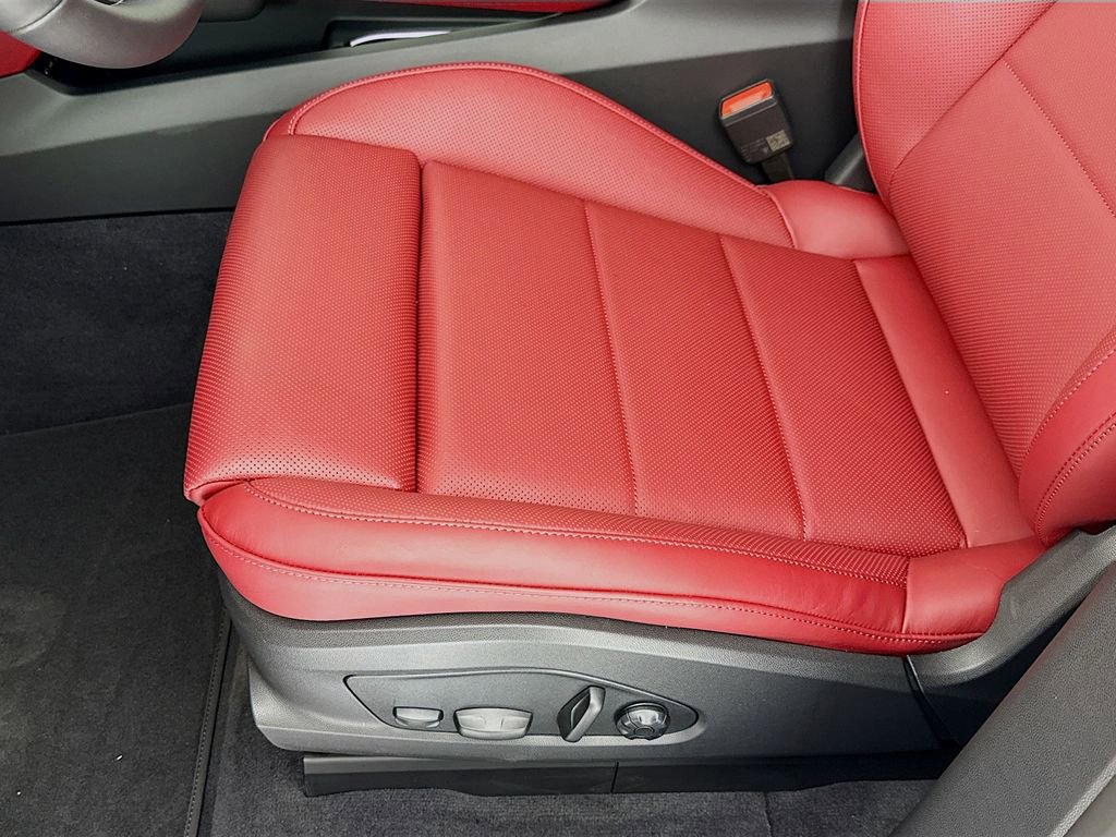 New 2026 Porsche Macan Electric image 14