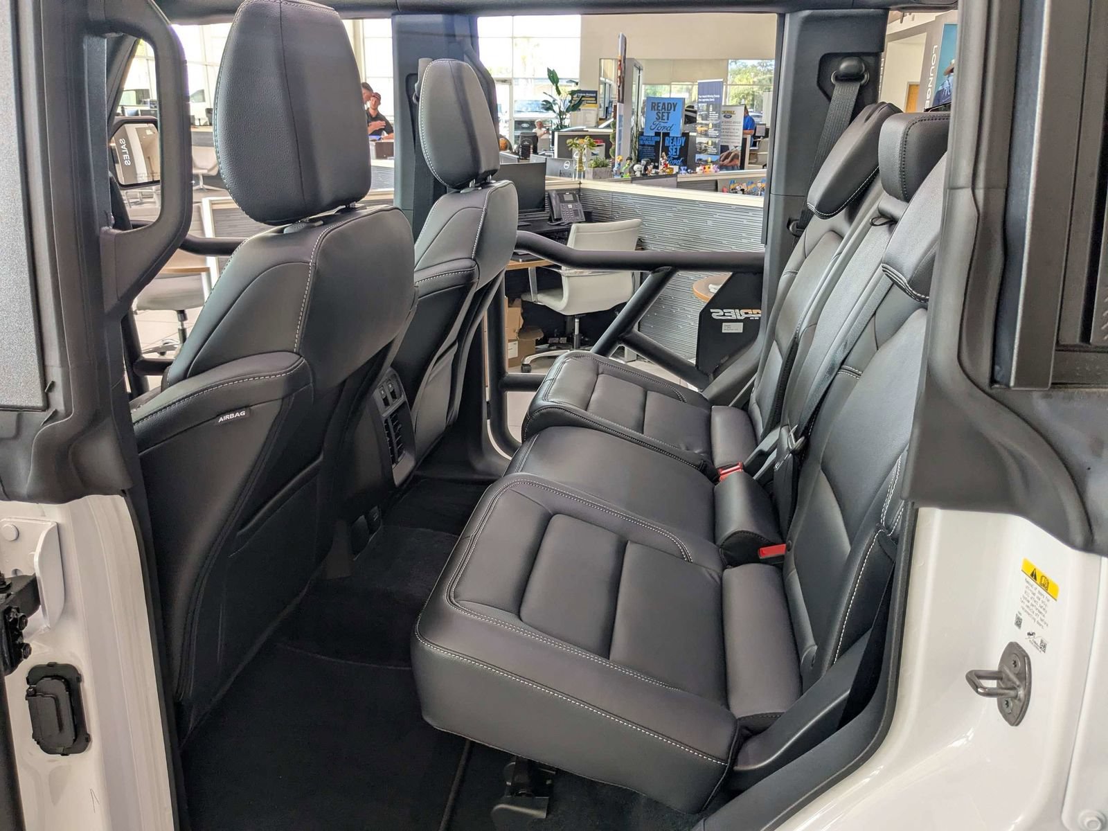 New 2025 Ford Bronco Outer Banks w/ Sasquatch Package AWD/4WD image 11