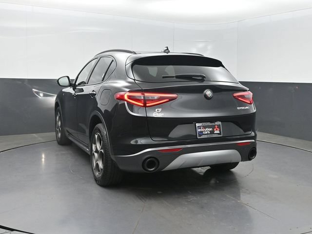 Used 2023 Alfa Romeo Stelvio Ti AWD/4WD image 26