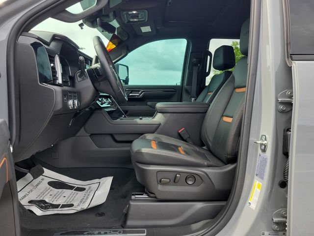 Used 2025 GMC Sierra 2500 AT4 w/ AT4 Premium Plus Package AWD/4WD image 14