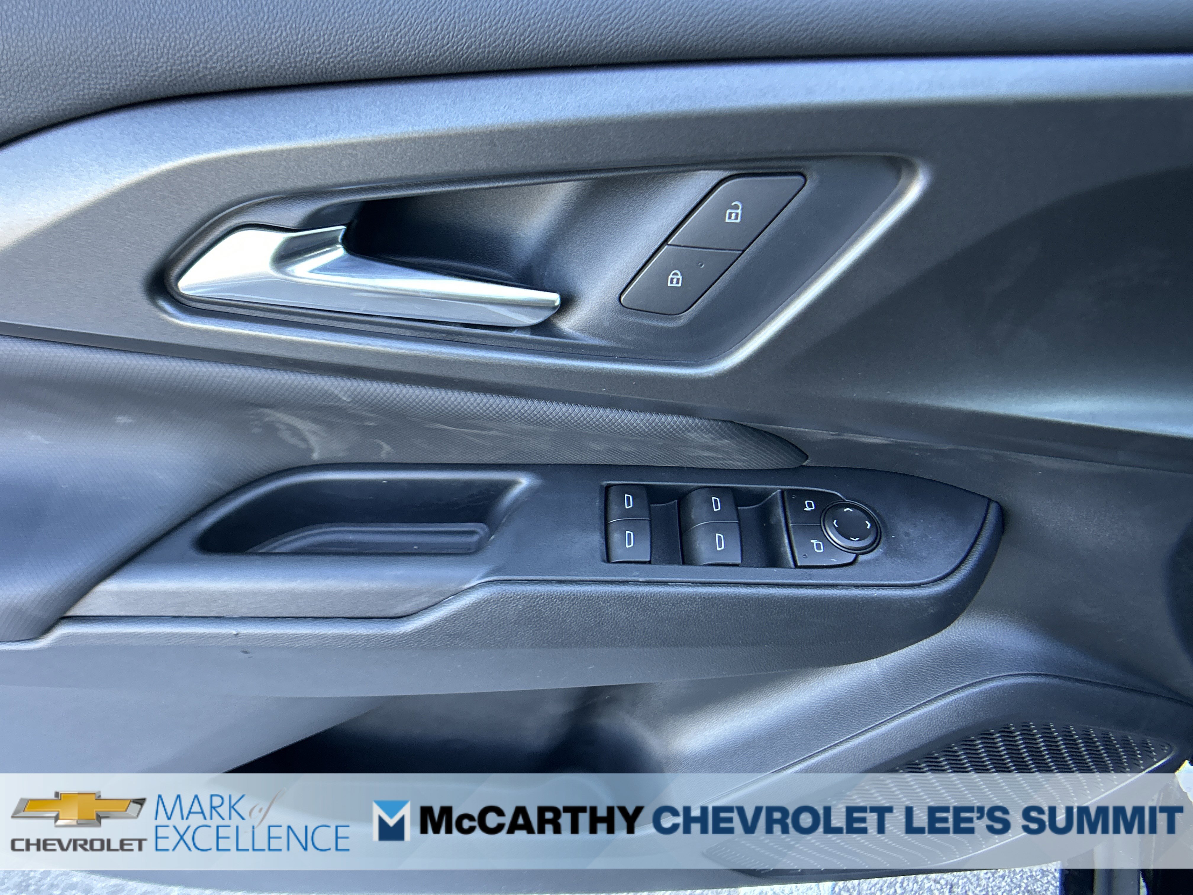 New 2026 Chevrolet Equinox EV LT w/ Comfort Package AWD/4WD image 16