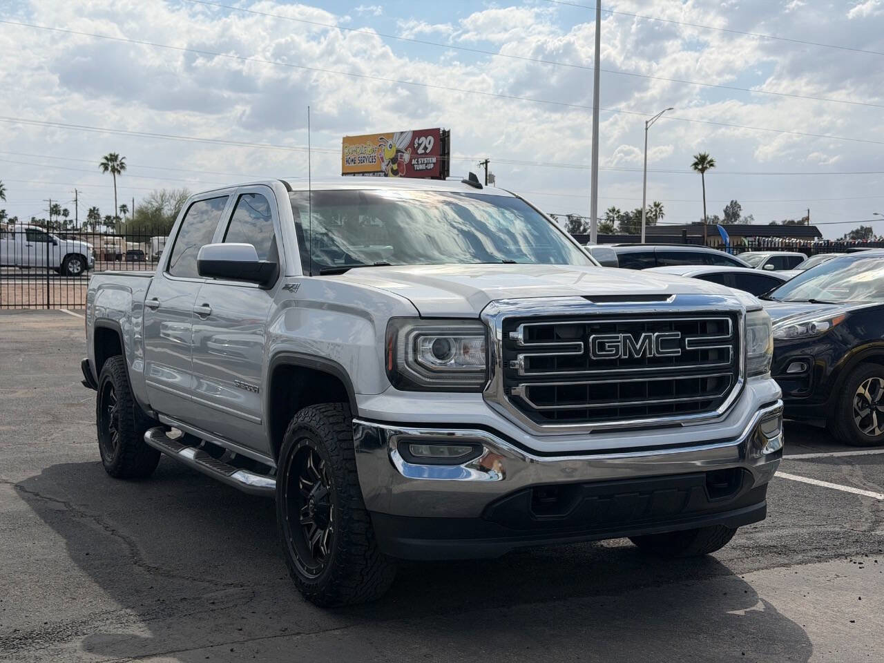 Used 2016 GMC Sierra 1500 SLE w/ SLE Value Package AWD/4WD image 16