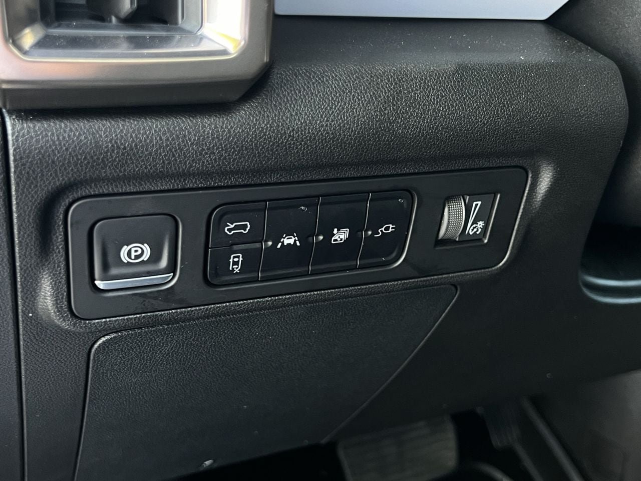 Used 2025 GMC Hummer EV 3X AWD/4WD image 16