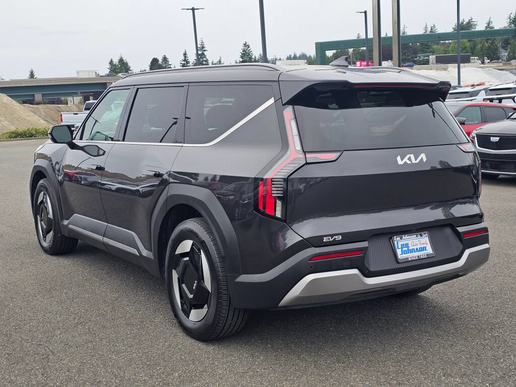 Certified 2024 Kia EV9 Wind AWD/4WD image 7
