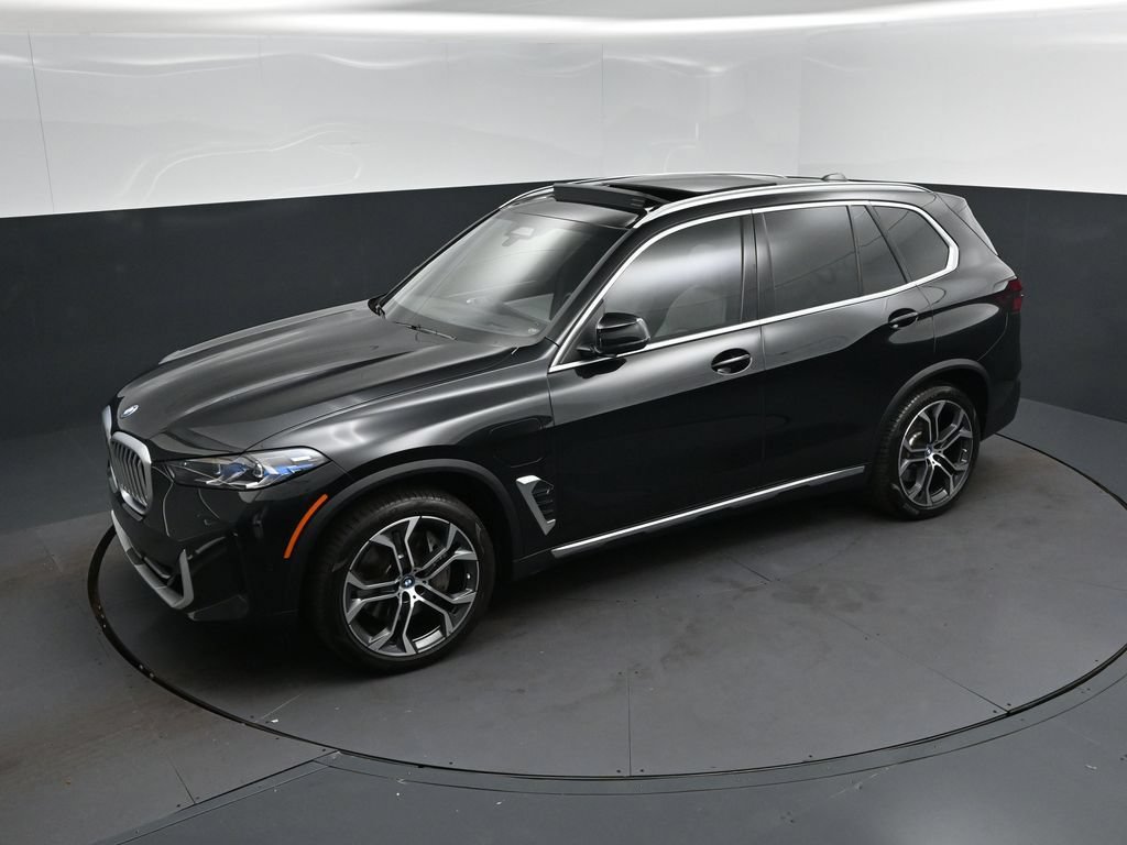 Certified 2024 BMW X5 xDrive50e w/ Premium Package AWD/4WD image 1
