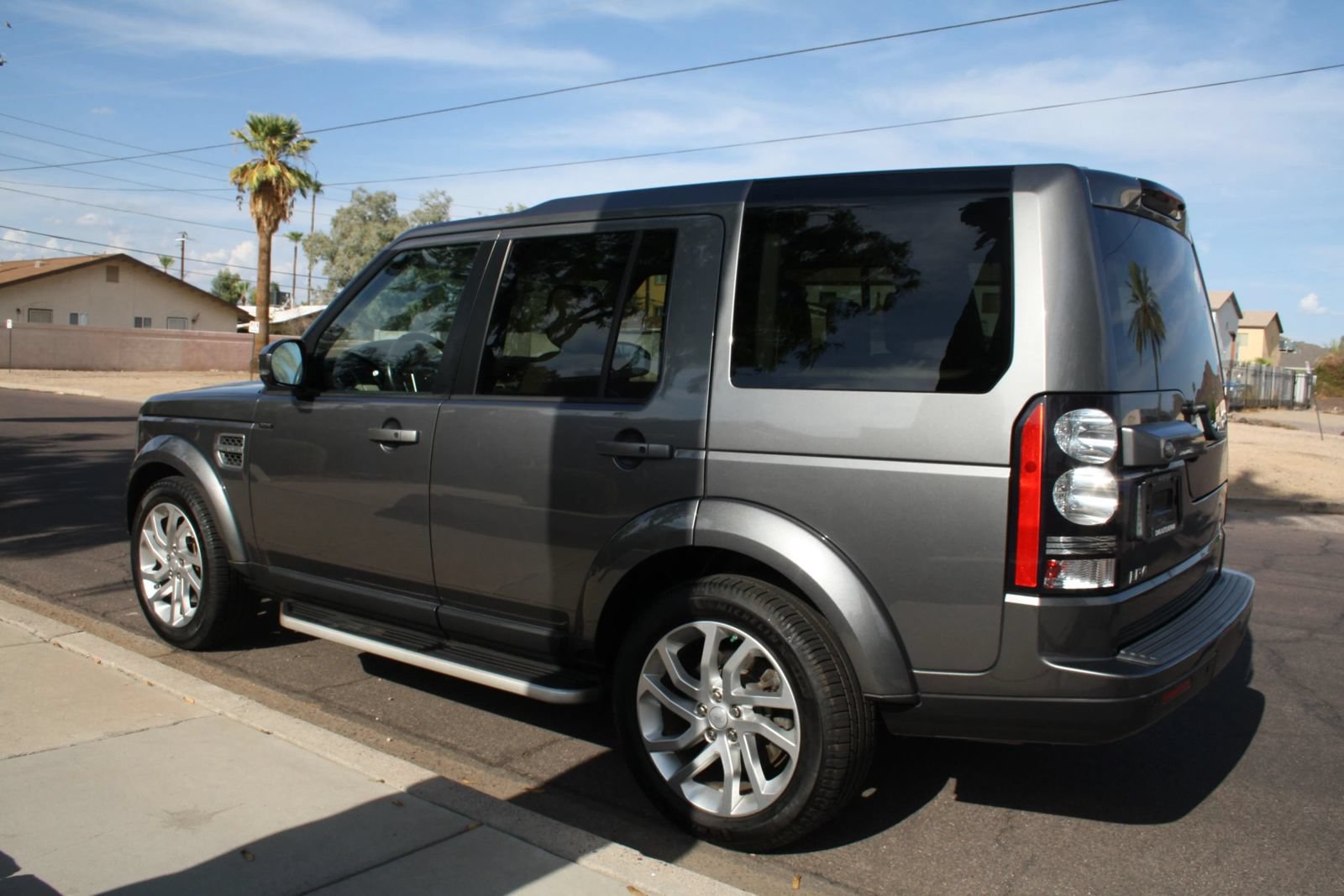 Used 2016 Land Rover LR4 HSE AWD/4WD image 7
