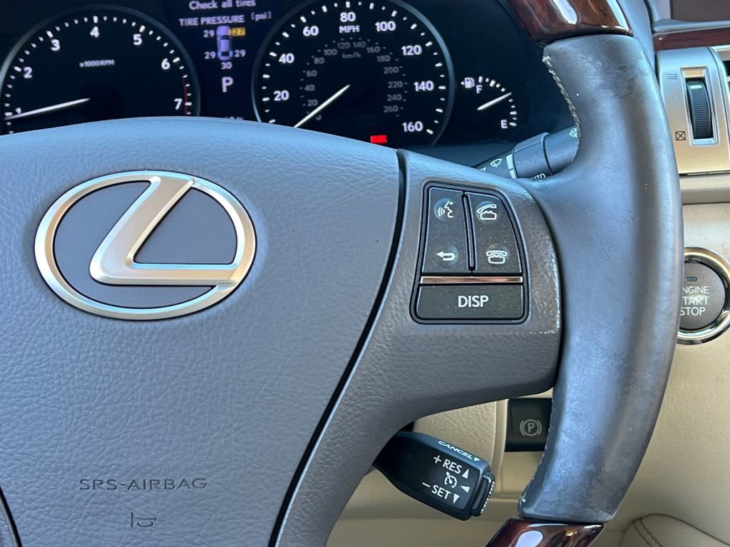 Used 2016 Lexus LS 460 AWD image 17