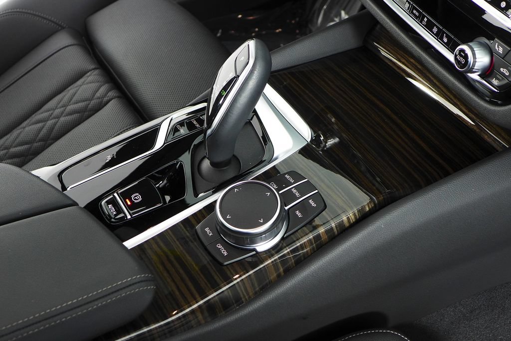 Used 2023 BMW 530i w/ Convenience Package RWD image 15
