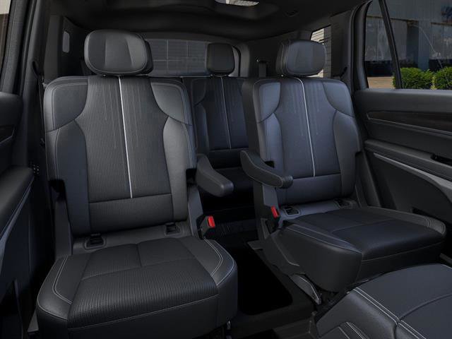 New 2026 Cadillac Vistiq Luxury w/ LPO, Floor Liner Package image 72