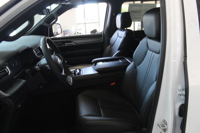 New 2026 Jeep Grand Wagoneer 4WD image 14
