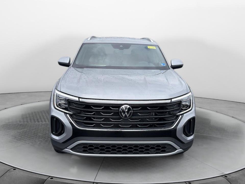 New 2026 Volkswagen Atlas Cross Sport SE AWD/4WD image 2