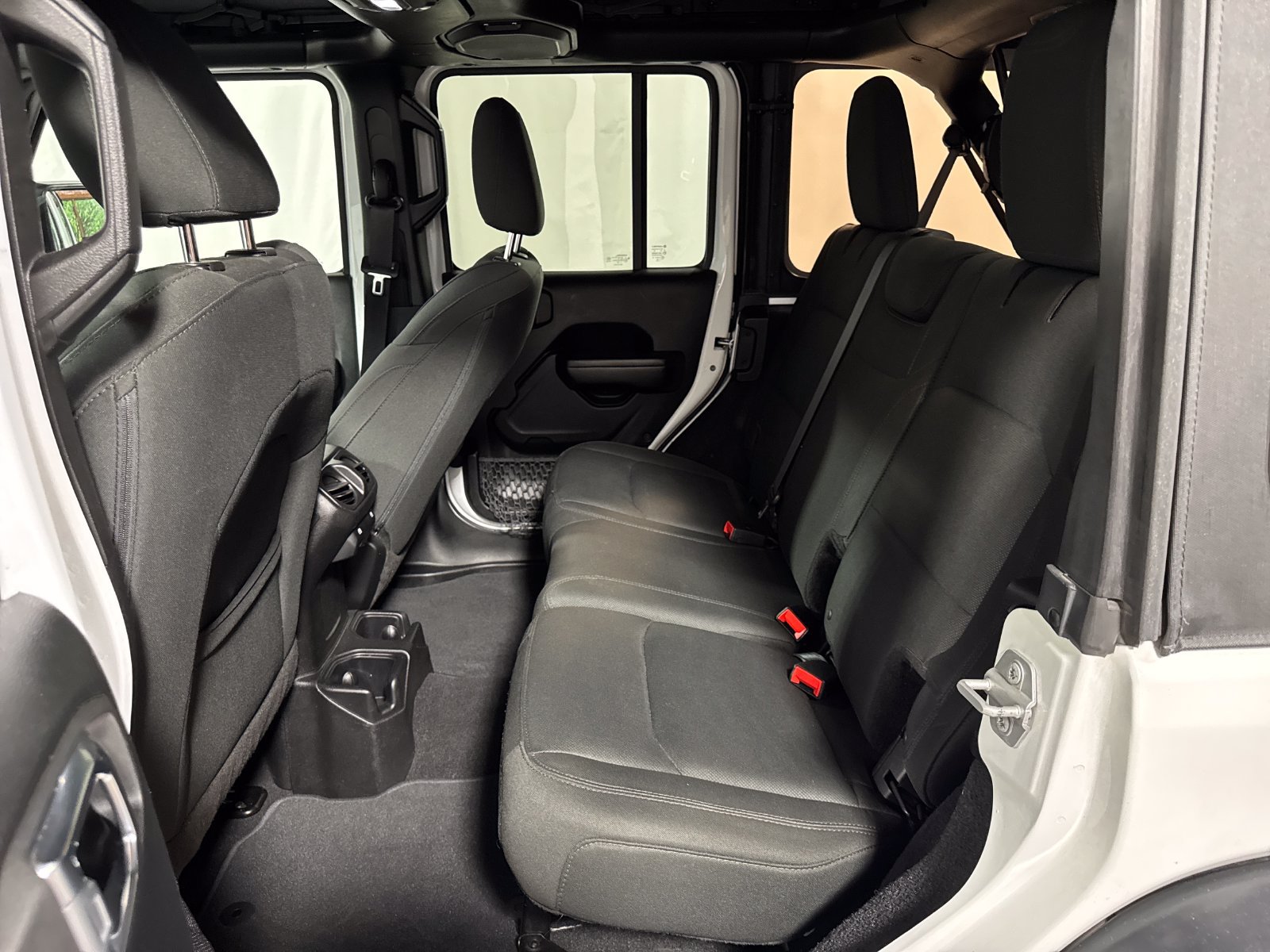Used 2018 Jeep Wrangler Unlimited Sport S AWD/4WD image 5