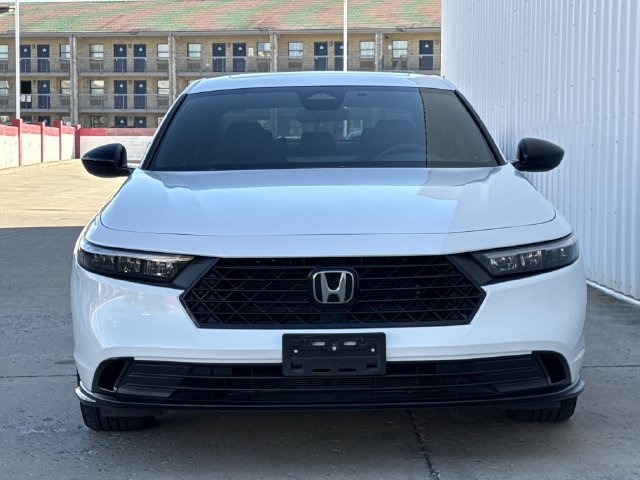 Used 2025 Honda Accord Sport image 8