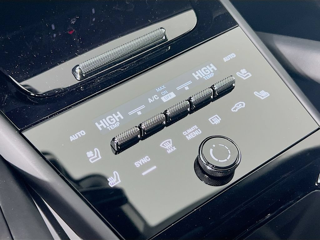 New 2026 Porsche Cayenne E-Hybrid Coupe AWD/4WD image 18