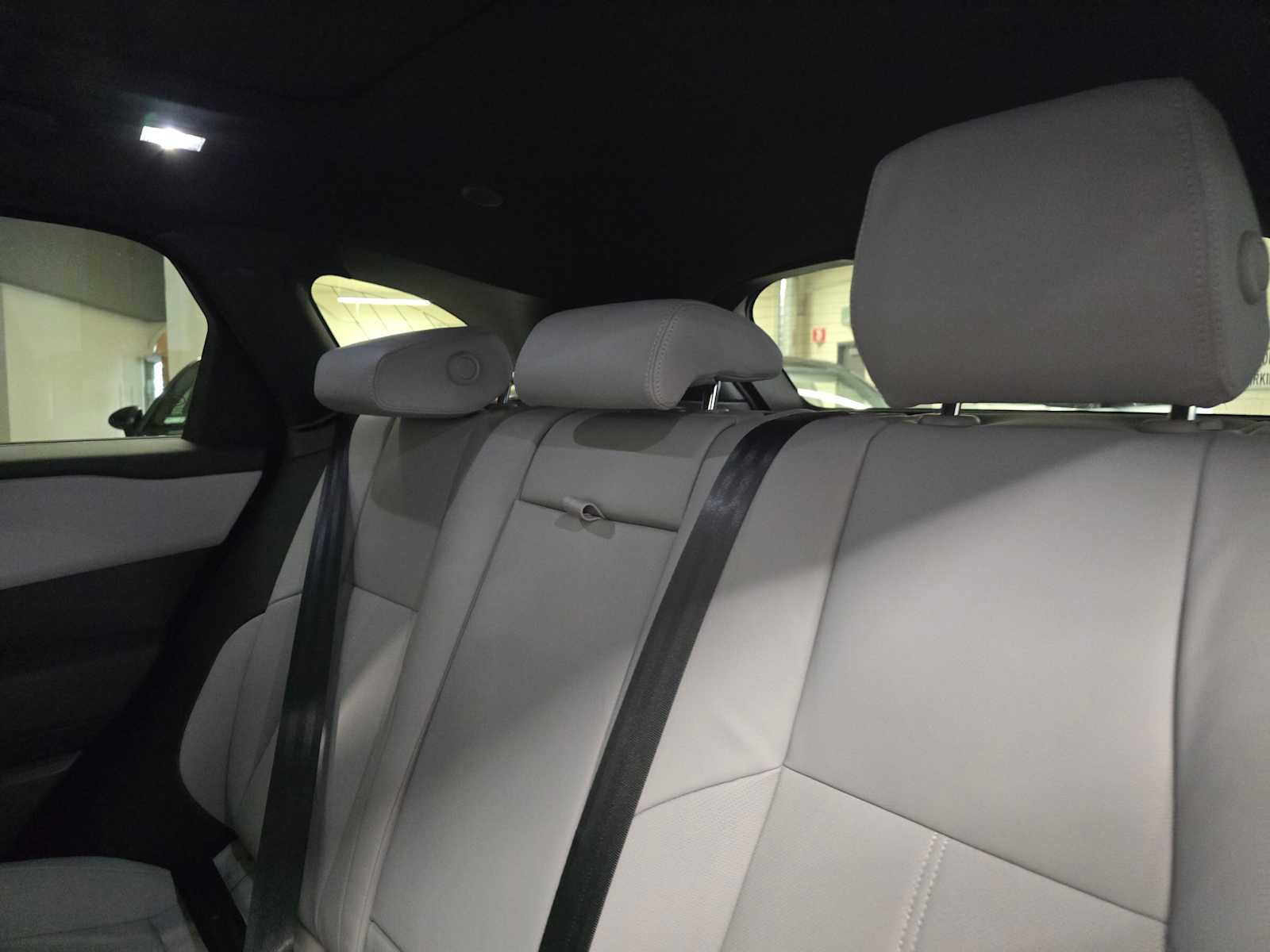 New 2026 Land Rover Range Rover Velar Dynamic SE image 16