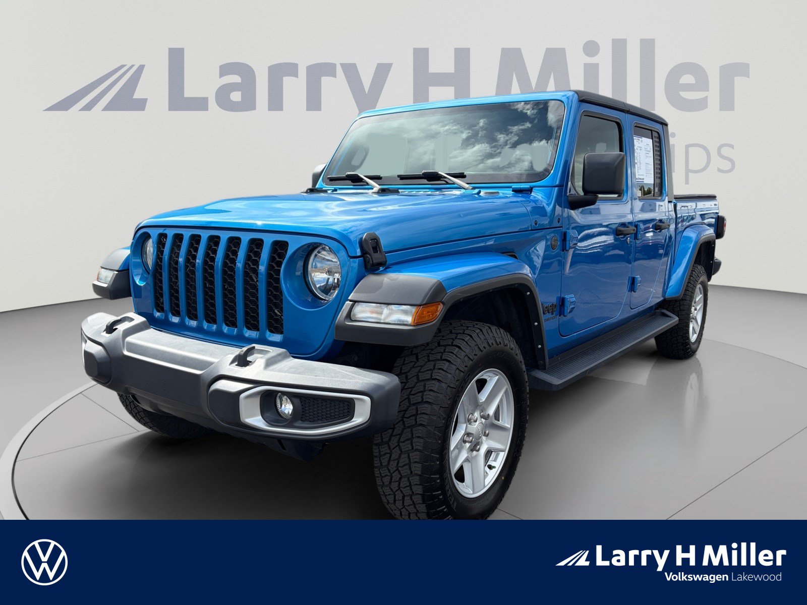 Used 2022 Jeep Gladiator Sport AWD/4WD image 1