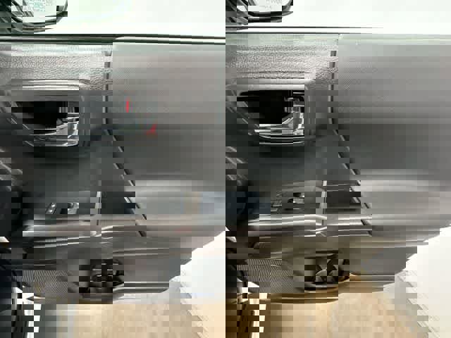 Used 2022 Toyota Tacoma TRD Off-Road w/ Technology Package image 22