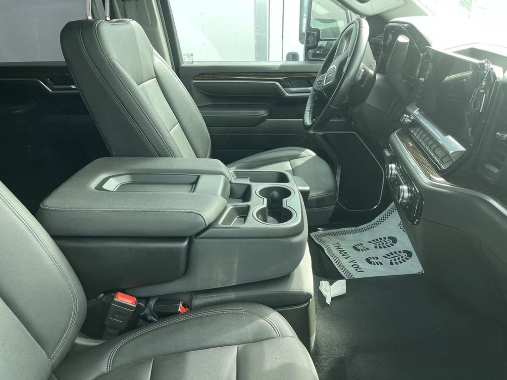 Used 2025 GMC Sierra 3500 SLE w/ SLE Value Package AWD/4WD image 12