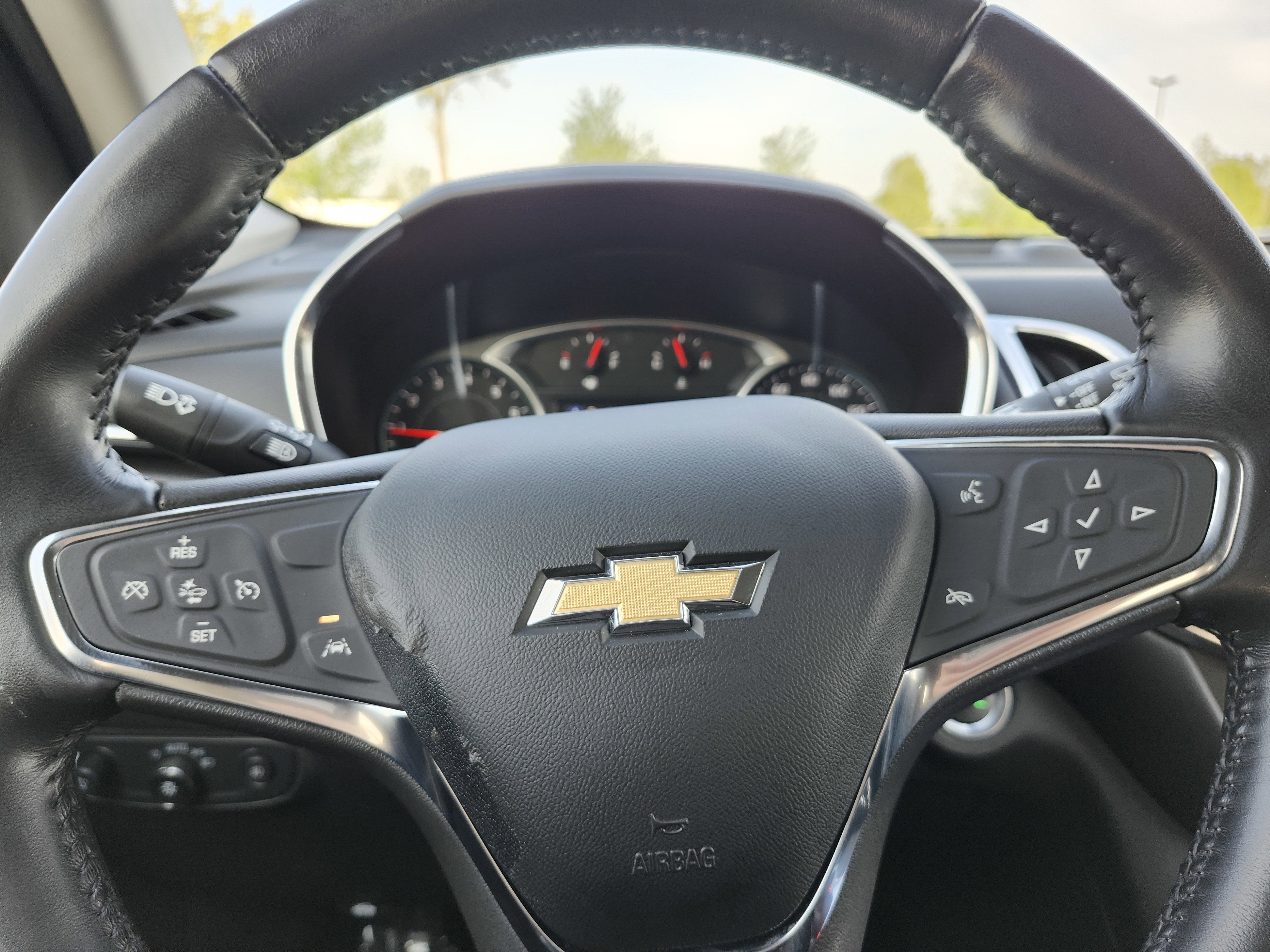 Used 2021 Chevrolet Equinox LT FWD image 29