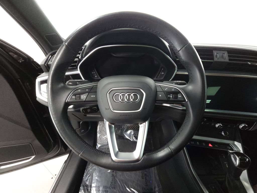 Used 2021 Audi Q3 2.0T Premium Plus w/ Premium Plus Package AWD/4WD image 11