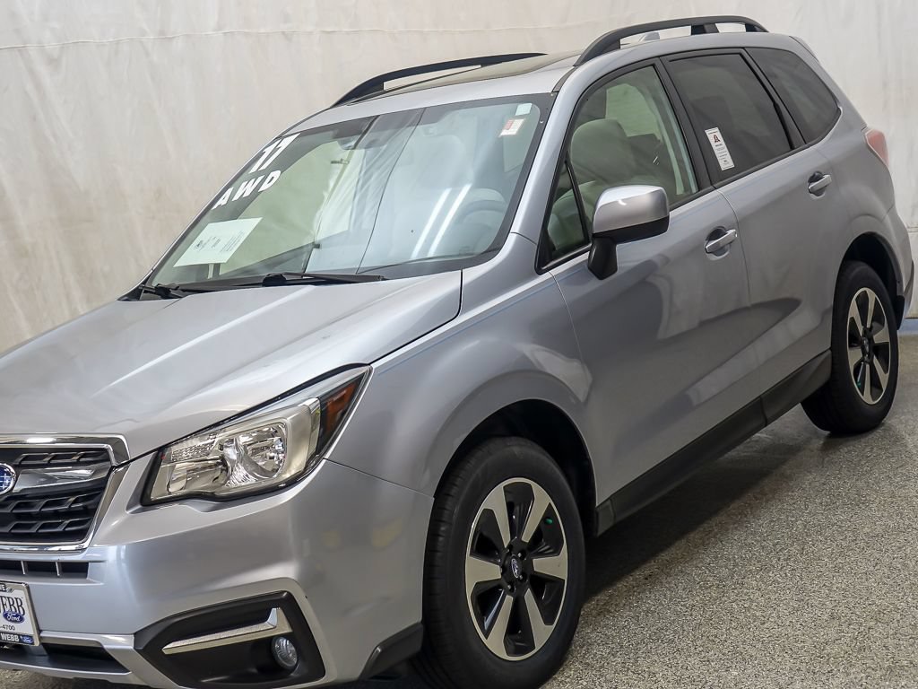 Used 2017 Subaru Forester 2.5i Premium AWD/4WD image 4