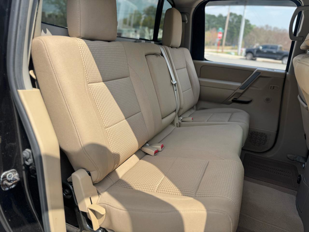 Used 2013 Nissan Titan SV w/ SV Value Truck Pkg image 24