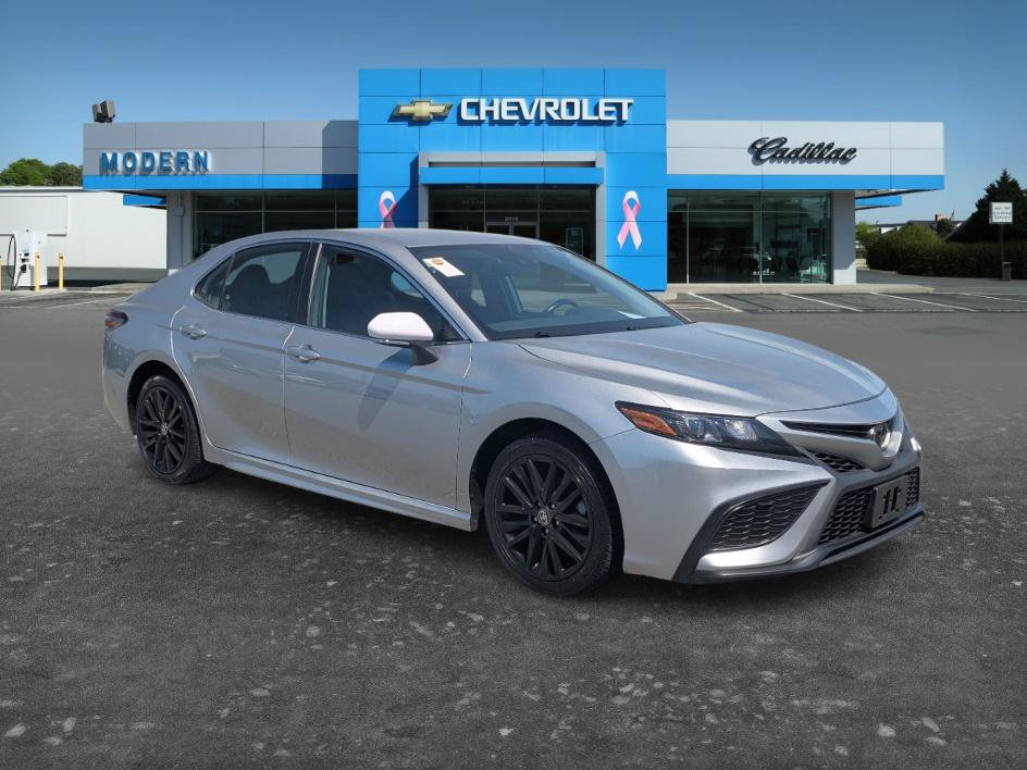 Used 2024 Toyota Camry SE FWD image 7