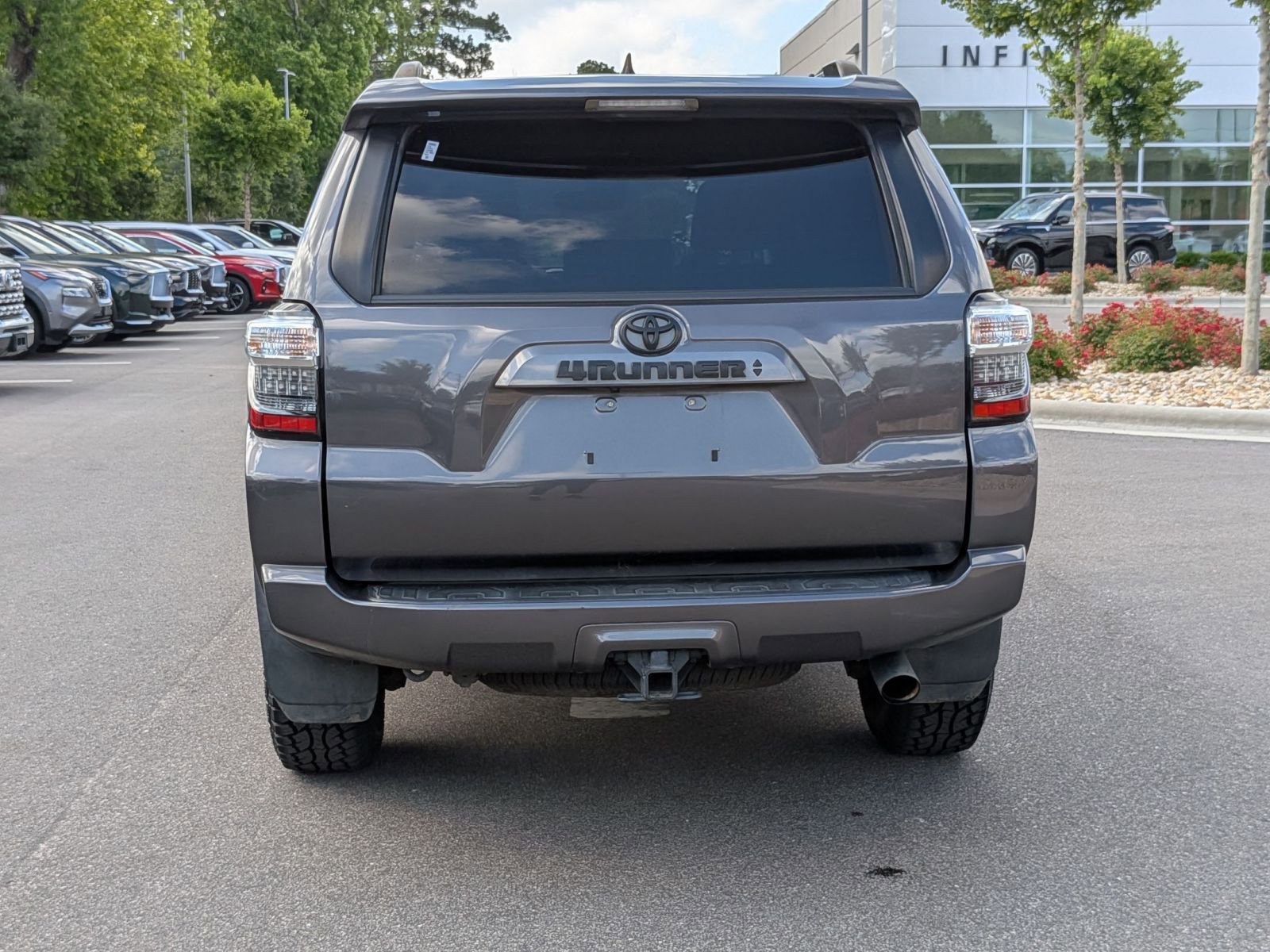 Used 2022 Toyota 4Runner SR5 Premium w/ Moonroof Package RWD image 4