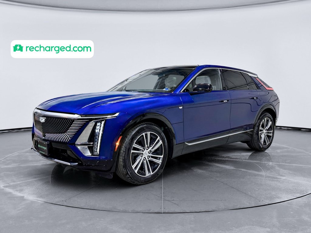 Used 2024 Cadillac Lyriq Luxury w/ LPO, Floor Liner Package AWD/4WD image 1