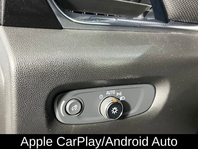 Used 2023 Chevrolet Traverse RS image 19