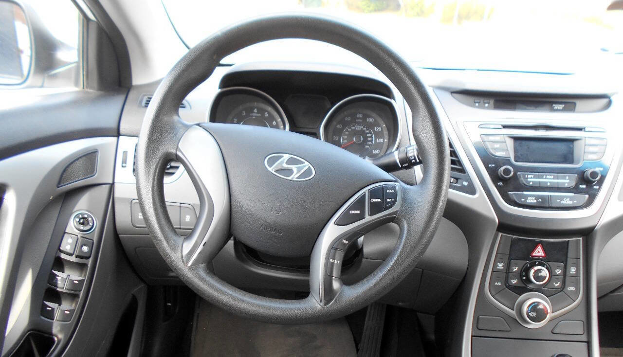 Used 2016 Hyundai Elantra SE FWD image 11