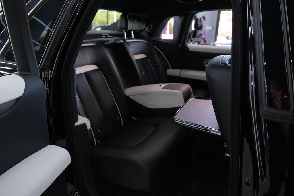 Used 2027 Rolls-Royce Ghost AWD/4WD image 22