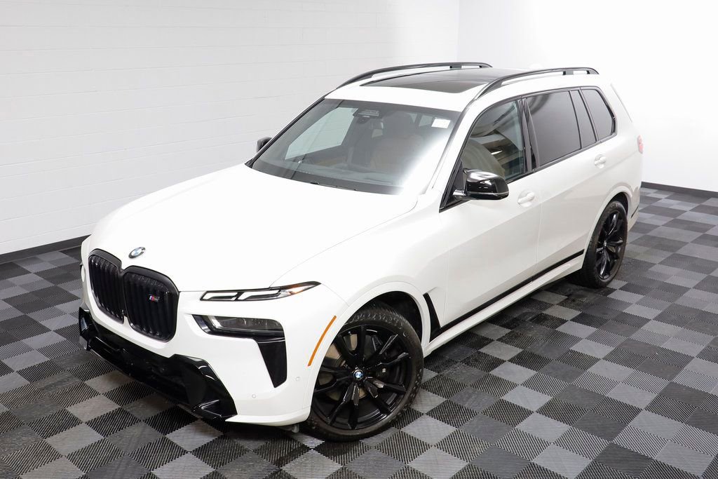 Used 2025 BMW X7 M60i image 2